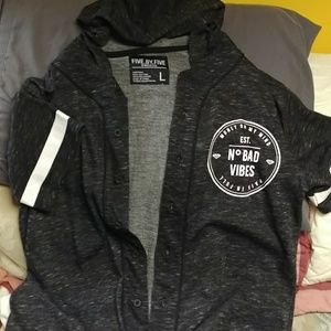 Short sleeve hoodie